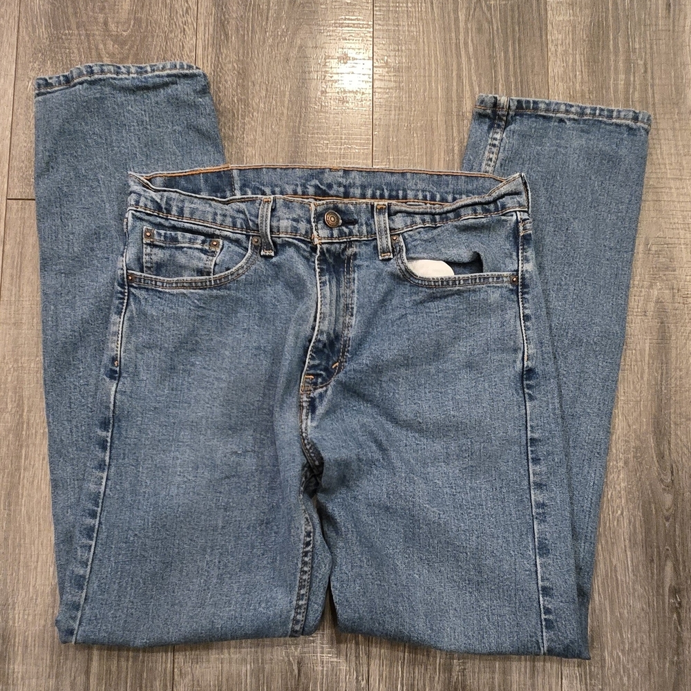 Levi's Classic Blue Jeans with Red Patch